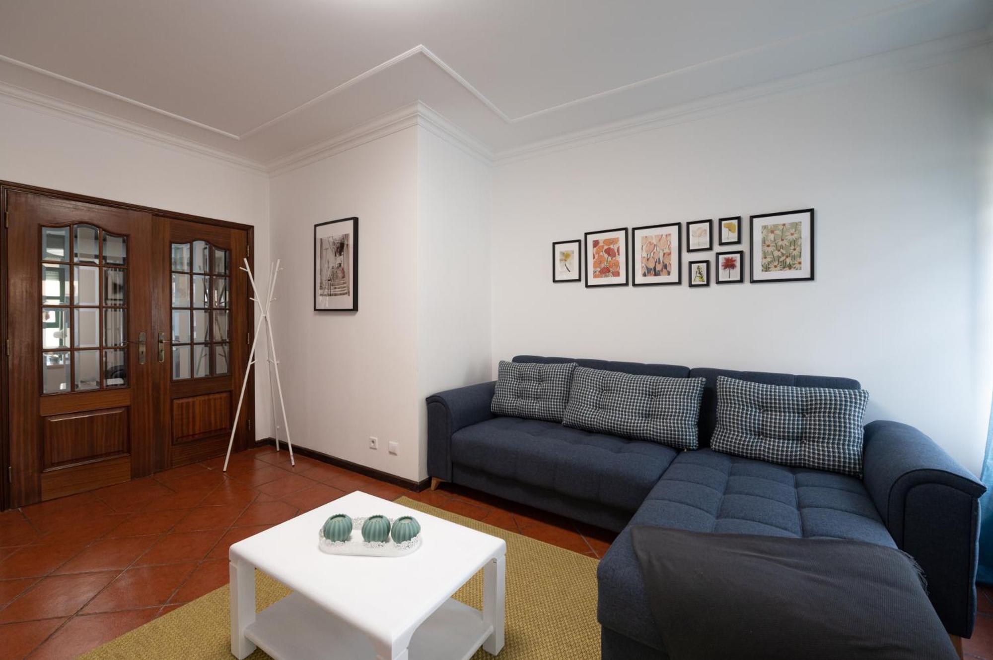 Lovely House, Paredes Аленкер Екстериор снимка